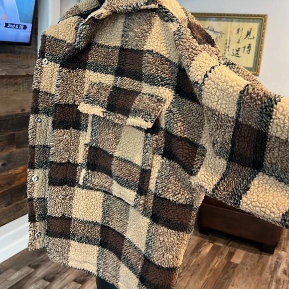 Pretty Little Thing PLUS | Size 12 | Brown - Picture 8 of 14